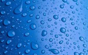 Many-water-drops-blue-background_m